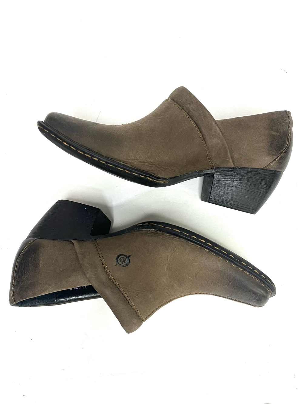 Born Kinney Brown Distressed Leather Slip-on Ankle Booties - Sz 7.5 - Picture 7 of 10